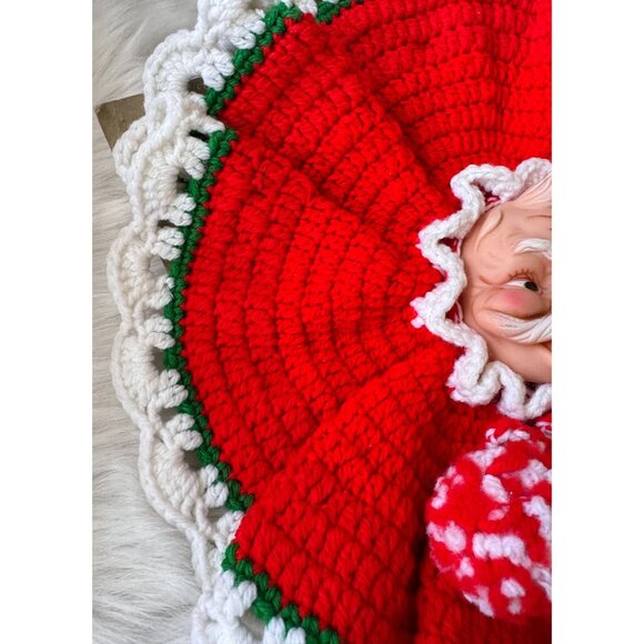 VTG Handmade Rubber Santa Face Wall Hanging with Red, White, Green Crochet - Picture 4 of 7